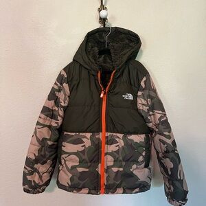 North face jacket with lined interior